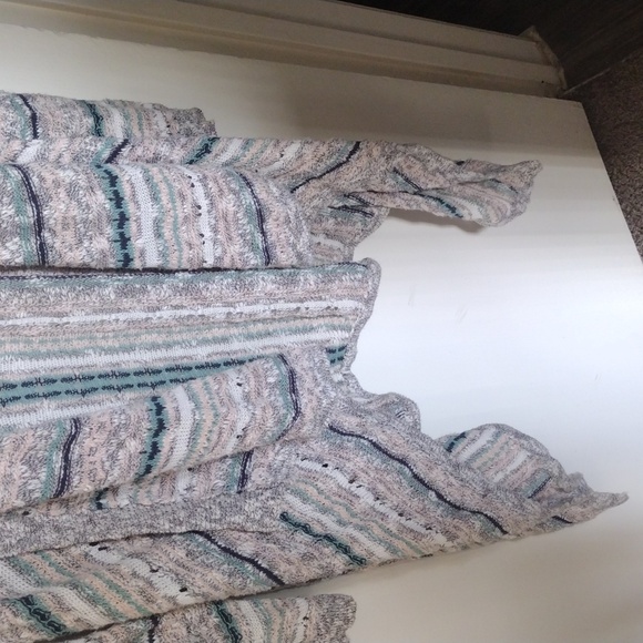 Maurices long sleeve hanky hem sweater - Picture 3 of 3